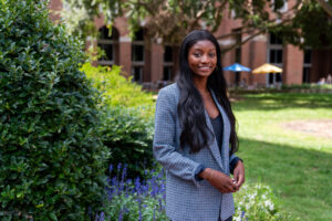 Chiedza Mushayamunda Hooker (MBA ’24)