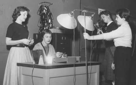 Early Women Business Students