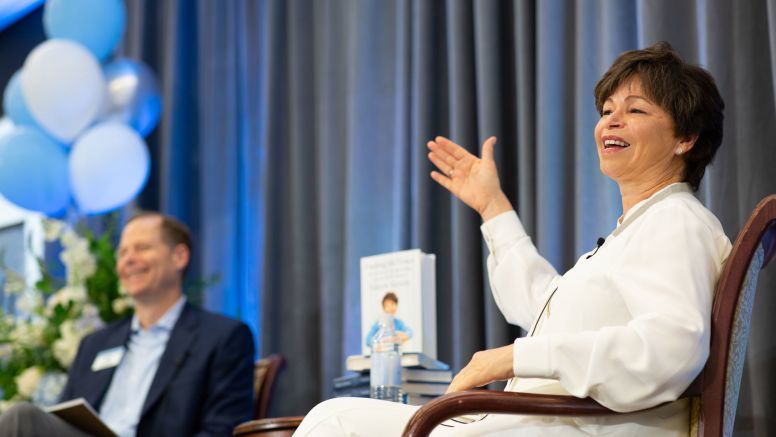 Valerie Jarrett speaks to UNC Kenan-Flagler alumni with Dave Hofmann