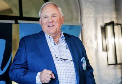 Smiling Steve Bell Gives A Speech For UNC