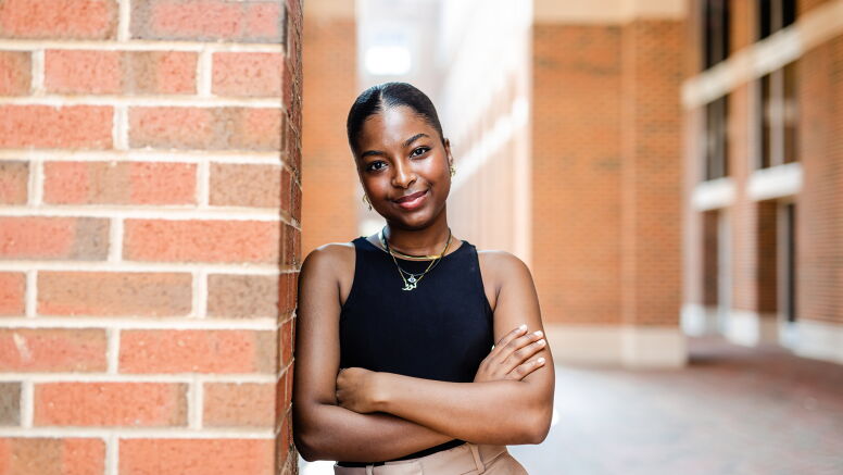 Portrait of Nora Elsayed (BSBA '25)